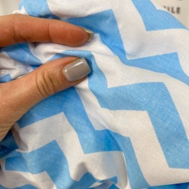 Набір дитячих простирадл на резинці 2 шт в ліжечко 120х60 см Oh My Kids "Зигзаг" блакитний