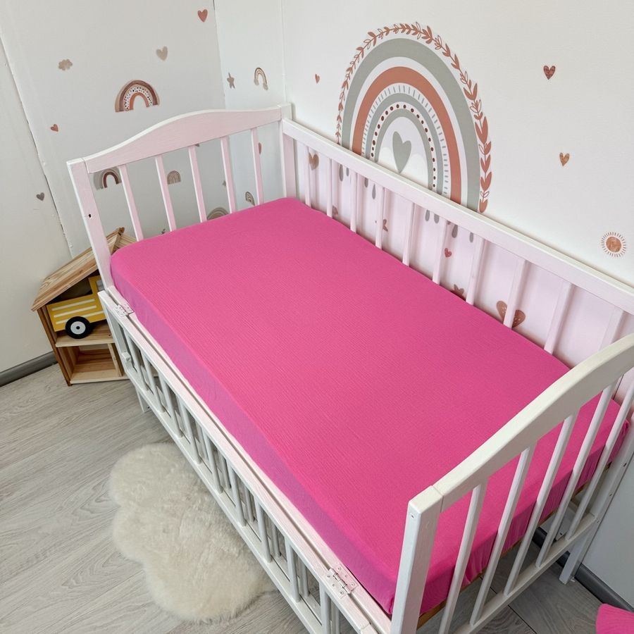 Муслінове простирадло на гумці 120х60 см для дівчинки Oh My Kids "Crimson" малиновий