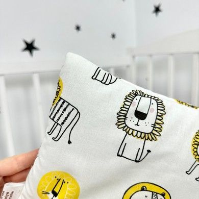 Детская подушка в коляску или кроватку 35х30 см Oh My Kids "Львы"