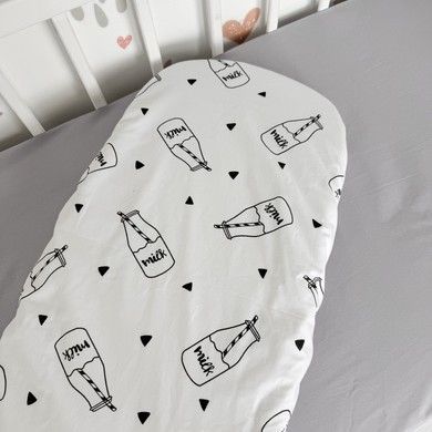 Хлопковая простыня в коляску на резинке Oh My Kids "Milk Bottles"