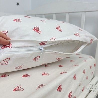 Комплект натуральної постільної білизни в дитяче ліжко 120х60 см Oh My Kids &laquo;Red Hearts&raquo;
