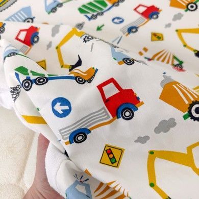 Водонепроникне простирадло на гумці 120х60 см для хлопчика Oh My Kids "Машинки будівельні"