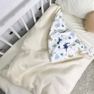 Пледик всесезонний у ліжечко та коляску 100х80 см Oh My Kids "Дино" молочний