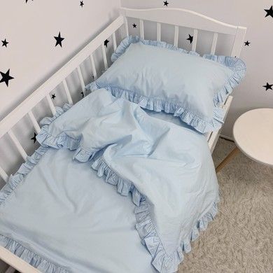 Натуральна постільна білизна з рюшами однотонна для ліжка 120х60 см з підковдрою 120х90 см Oh My Kids &laquo;Light Blue&raquo; ранфорс