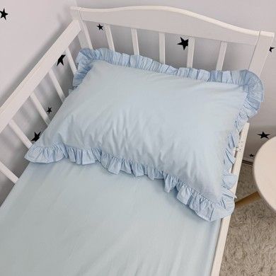 Натуральна постільна білизна з рюшами однотонна для ліжка 120х60 см з підковдрою 120х90 см Oh My Kids &laquo;Light Blue&raquo; ранфорс