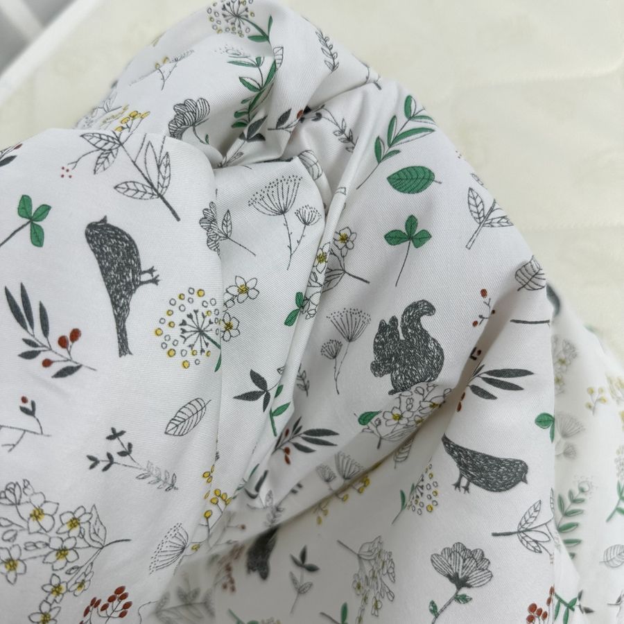 Дитяче непромокаюче простирадло з малюнком в ліжко 120х60 см Oh My Kids "Meadow animals" сірий