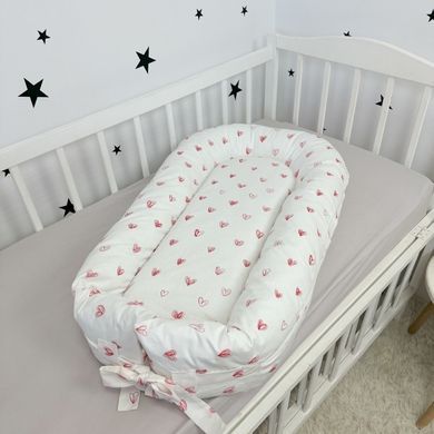 Кокон зі зйомним чохлом для новонародженого Soft OMK "Red Hearts"