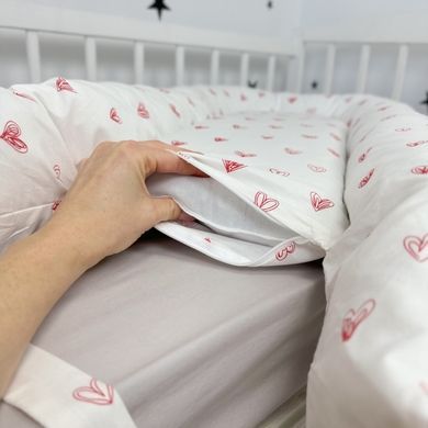 Кокон зі зйомним чохлом для новонародженого Soft OMK "Red Hearts"
